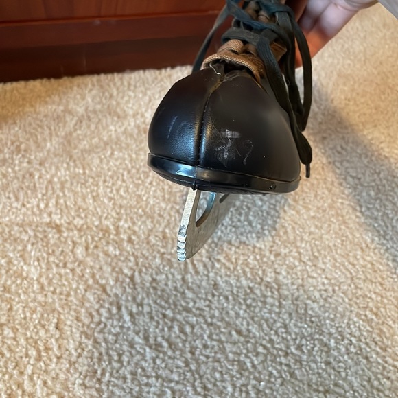 Rally Pro Figure skates - Men’s size 9 - Picture 5 of 9